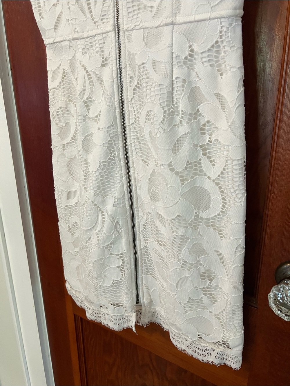 Sans Souci White Lace Wedding Bridal Sheath Dress Size Medium Elegant Cocktail - Picture 7 of 11